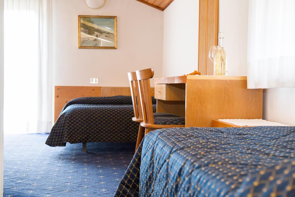 Villa Elena B&B Hotel Сан Мартино ди Кастроза Екстериор снимка