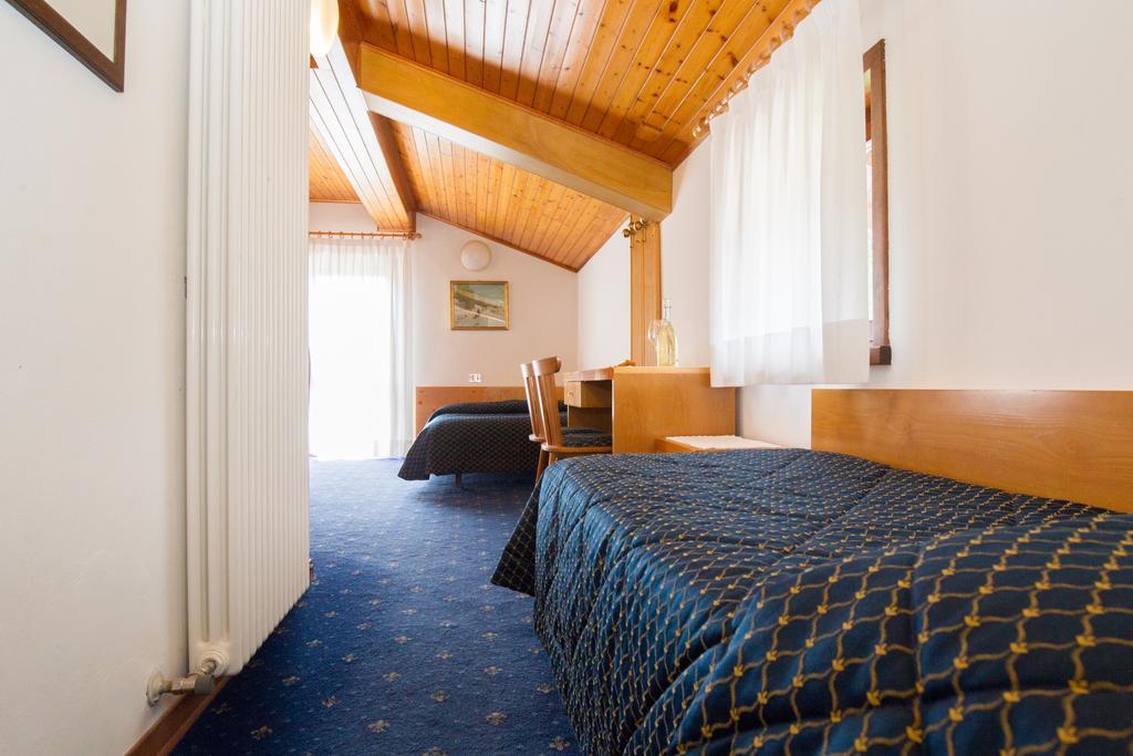 Villa Elena B&B Hotel Сан Мартино ди Кастроза Екстериор снимка